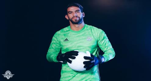 إكرامي: لم اتأثر "كرويًا" بالرحيل عن الأهلي.. وليس من العدل تقبل الإشادة ورفض النقد